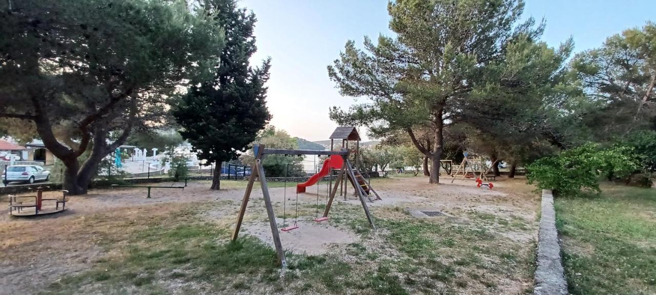 Mobile Home Lux Otok Murter 耶泽拉 外观 照片