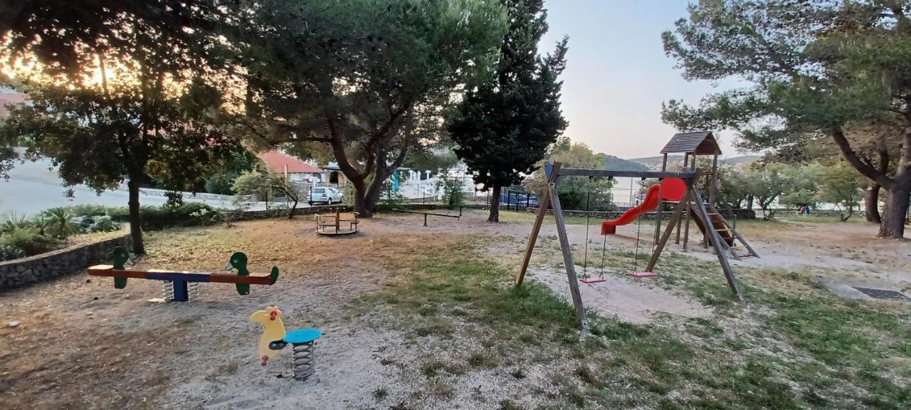 Mobile Home Lux Otok Murter 耶泽拉 外观 照片